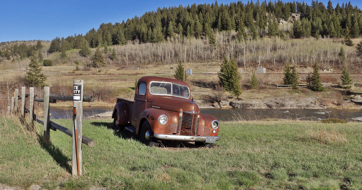 Abandoned Vehicle on Private Property: What to Do