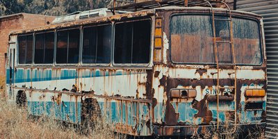 Los Angeles Abandoned Vehicle: How to Report & Remove It