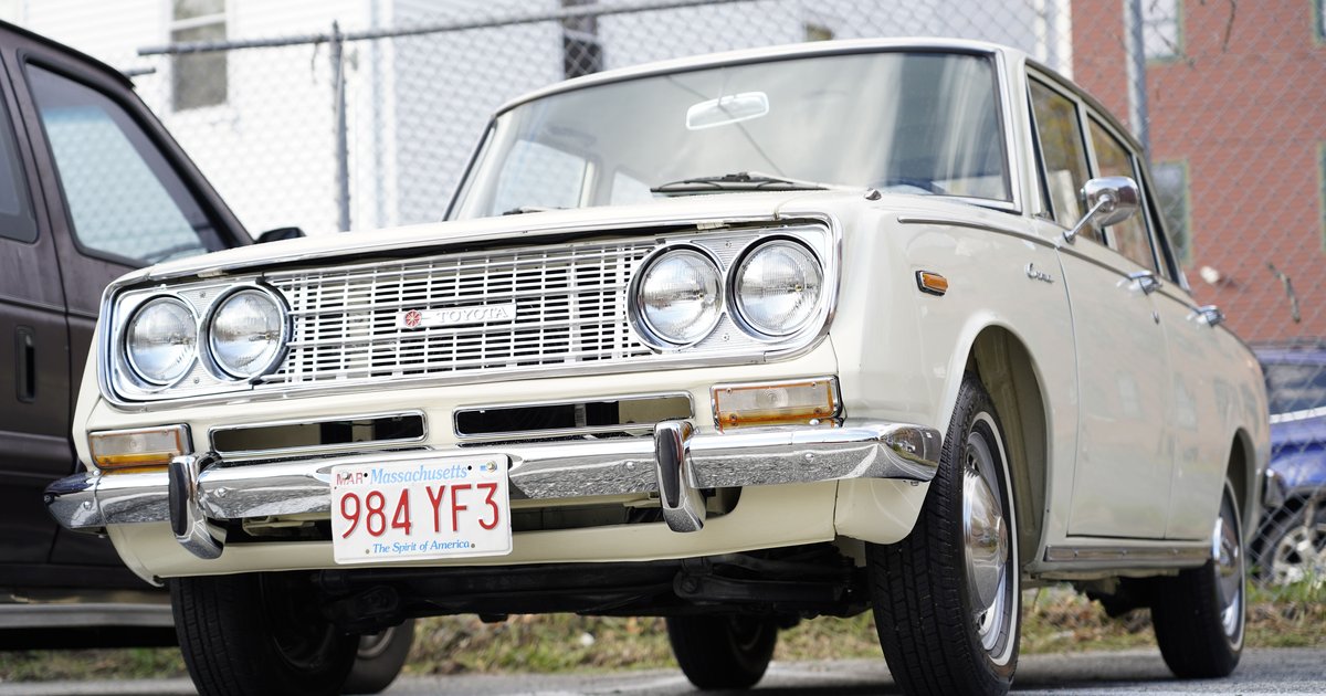 Massachusetts Vanity Plates: Rules, Cost & How to Apply